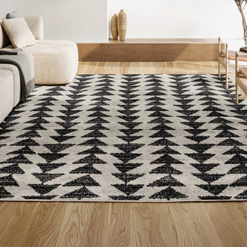 Aisha Moroccan Triangle Geometric Area Rug